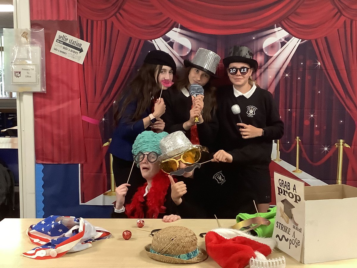 P7BWPS's tweet photo. Lots of fun at our P7 leavers Photo Booth!📸🎓🤩 https://t.co/nUYpU2AuPg