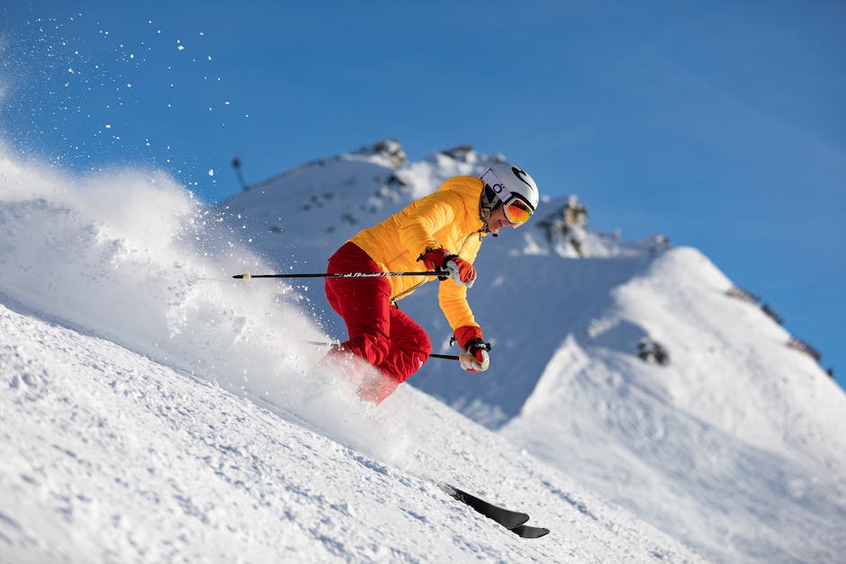 Calling all ski enthusiasts! Show off your skiing prowess by sharing your best ski videos or photos. Whether it's a breathtaking view from the mountaintop or an epic trick on the slopes, we can't wait to see your ski adventures!

#skivideos #skiing #skiadventures