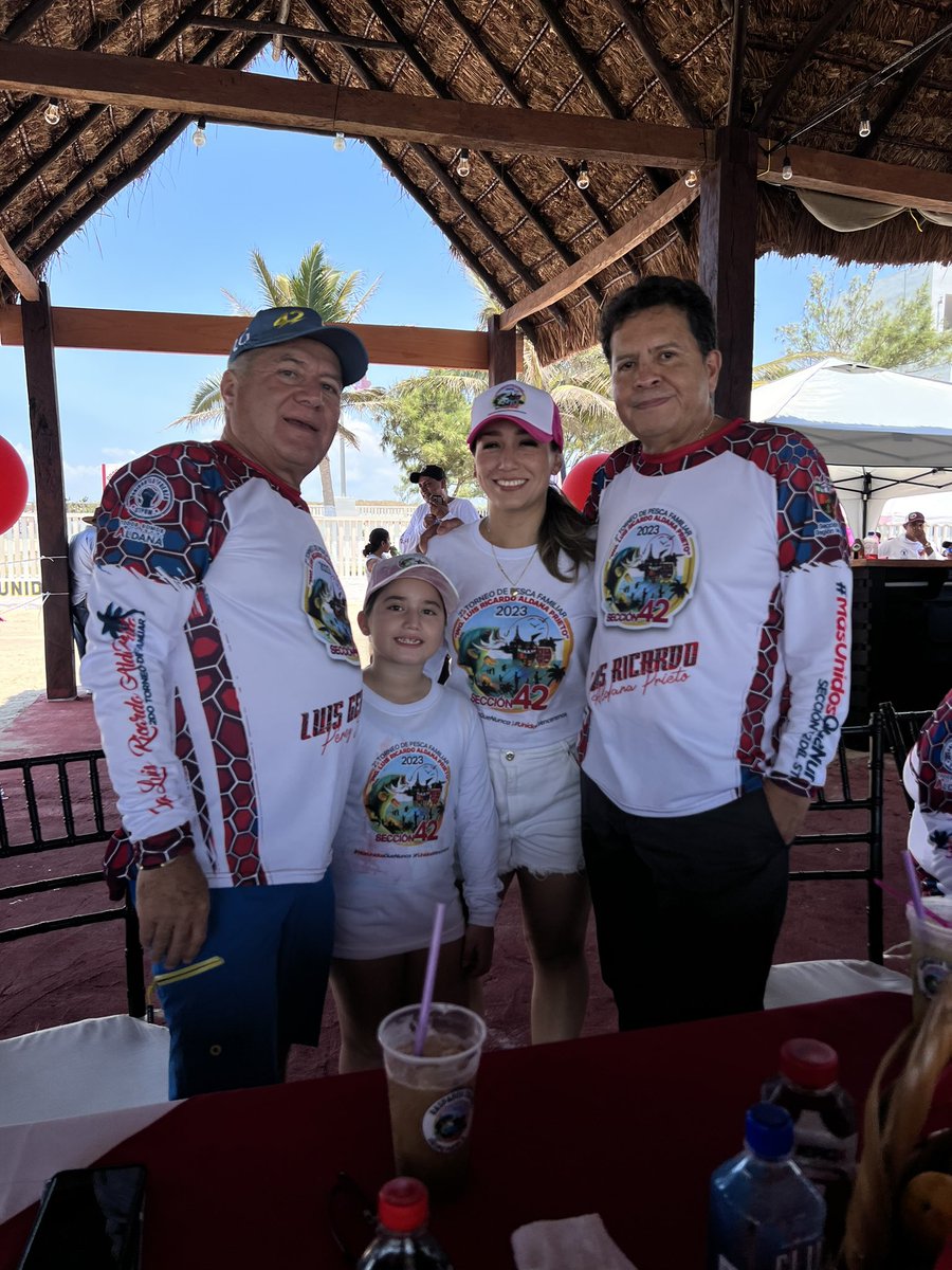 marja_ruano's tweet photo. Excelente convivencia en el Gran y 2do Torneo de Pesca 🎣con #LaFamiliaPetrolera  #MasUnidosQueNunca Agradeciendo a nuestro Líder @lgps03101 Ing. Aldana @MarcoAzuara1 en donde se vivió la Unión, Compañerismo y Diversión familiar de la @Seccion42_STPRM @STPRMHSeccin42 https://t.co/066FFwlPhv