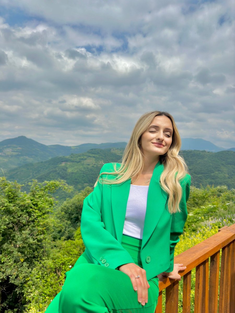 pnarkyaaa's tweet photo. Yeşillendim 💚 https://t.co/8ynh0uRWq4