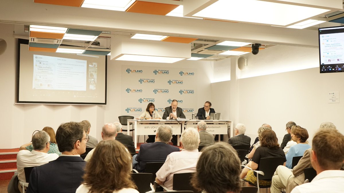 uchcat's tweet photo. 🔵Avui @JacoboMendioroz, Subdirector general de Vigilància i Resposta a Emergències de @salutpublicabcn, i Ignasi Carrasco, director de l’Àrea Assistencial del CatSalut, a la 125a. Assemblea General d’Associats de #LaUnió
#OrgullAssociats https://t.co/rN5bjCX5pF