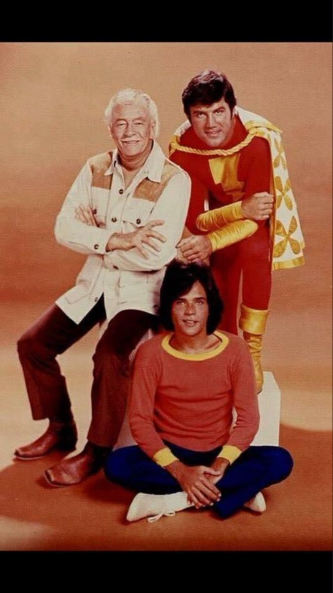 TVsMichaelGray1's tweet photo. Love this photo because we all became great friends. Sorry Les is gone. If he was still here he could be doing Cons with John and I and his fans would love it 🤗🤗🤗. They could meet him he was a legend. 😁😁 https://t.co/NfIVnpXpIN