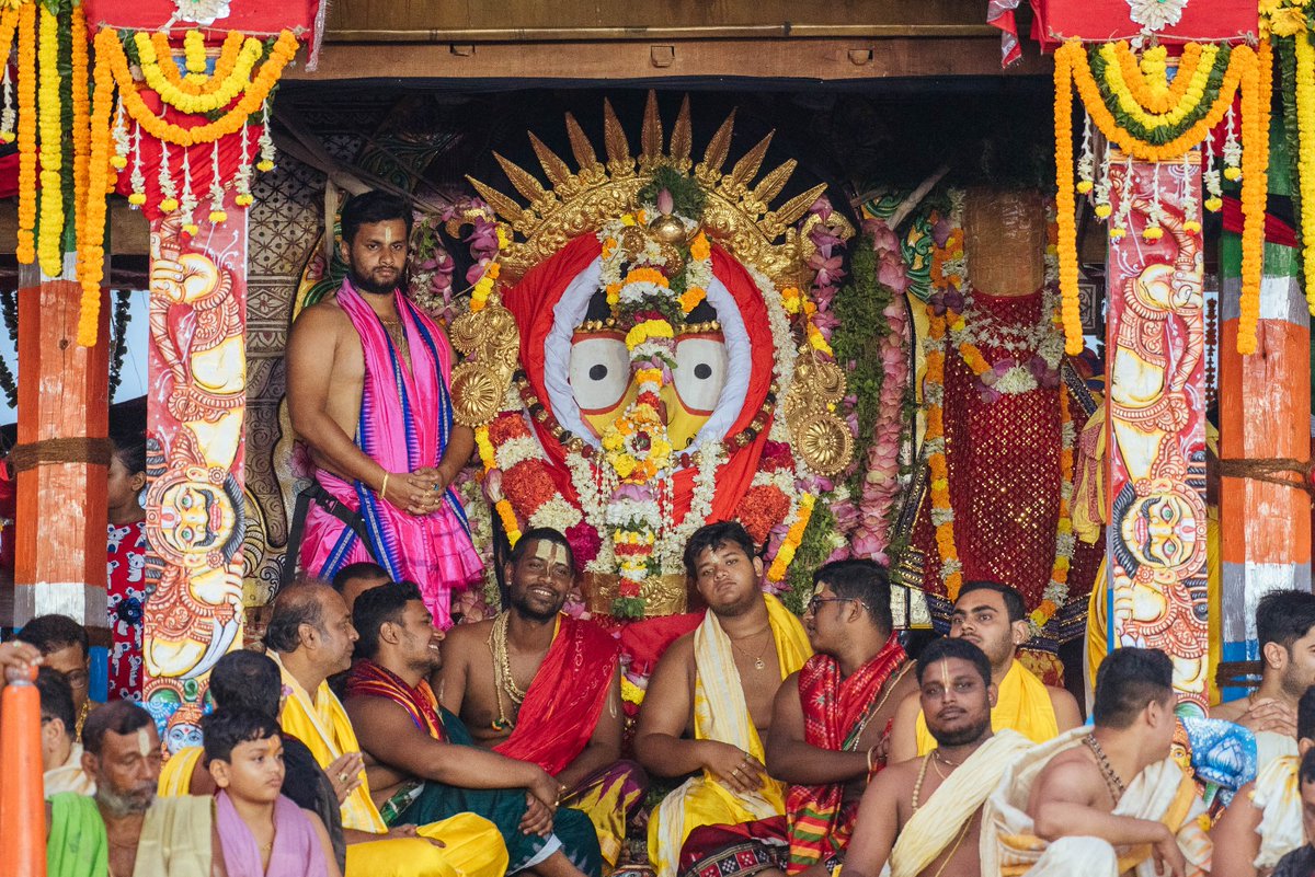 ତିନି ଠାକୁରଙ୍କ ସୁନାବେଶ ।

Suna Besha of the three deities.

Jay Jagannath 🙏🏻

#JayJagannatha
#SunaBesha
#RathaYatra2023