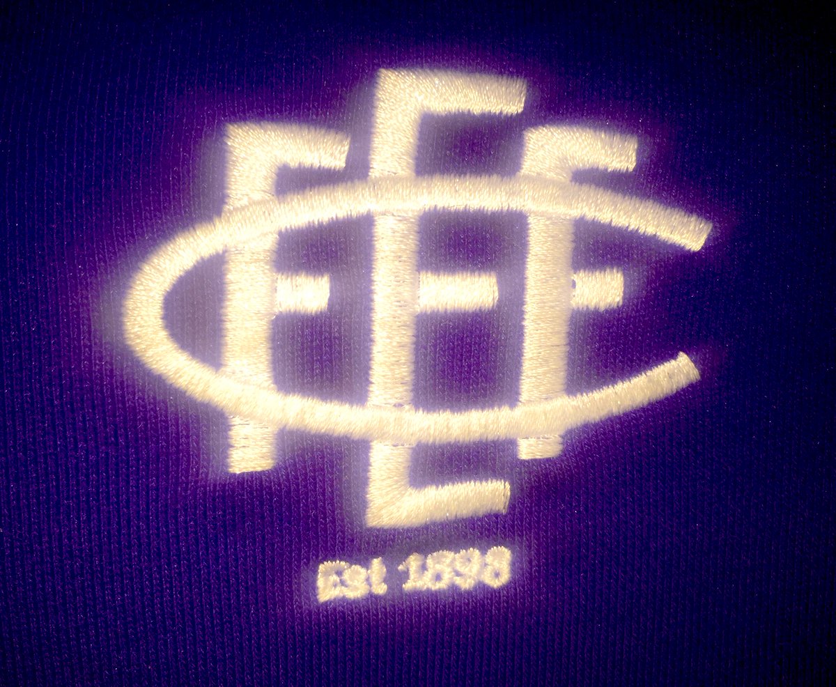 mattjob74's tweet image. The alternative religion to cricket started in 1898.

The ground was no #SydneyCricketGround stadia show. 

Only a Mere #TwoUp shed down the end of a harbor town street.