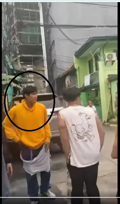 galitsamgaboboo's tweet photo. Isa daw to sa mga nang harass, kung sino man nakakakilala sa kanya please coordinate. Dapat masampulan yung mga manyak na katulad nito!

NAME THOSE HARASSERS

#JusticeForAwra https://t.co/iX7dSAVnPu