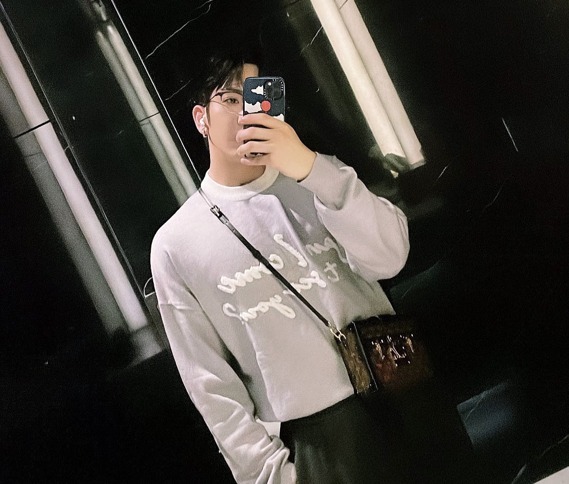 lolotinggg's tweet photo. ❤️🩶

#앤슨 #앤슨로 #로한정 #미러 #Anson #AnsonLo #Mirror #mirrorweare #盧瀚霆 #教主 #神徒 #sontos https://t.co/ObUaKW4Xc1