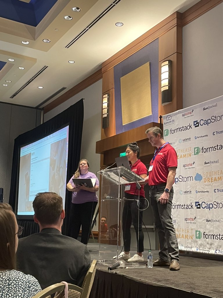 StephanieFoerst's tweet photo. Shout out to @sumoscheduler for kicking off our demo jam! #SED23 https://t.co/oAgwIM8FZN