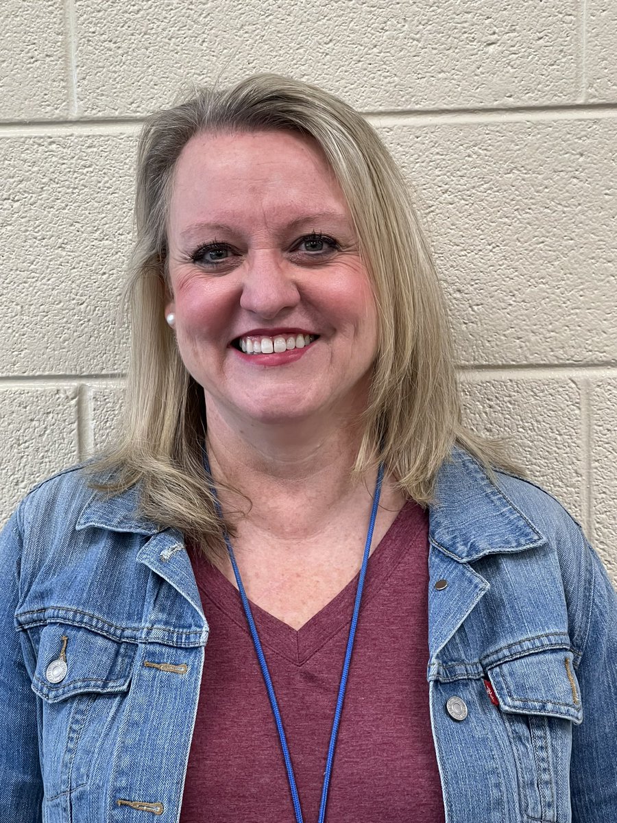 SCJHSmokyBears's tweet photo. Mrs. Sally Helton has worked as a high school English teacher and librarian before joining the staff at Sevier County Junior High as an assistant principal. She is excited for the opportunity to work with an exceptional group of students and staff this year. Go Bears! https://t.co/dxphFphI5L