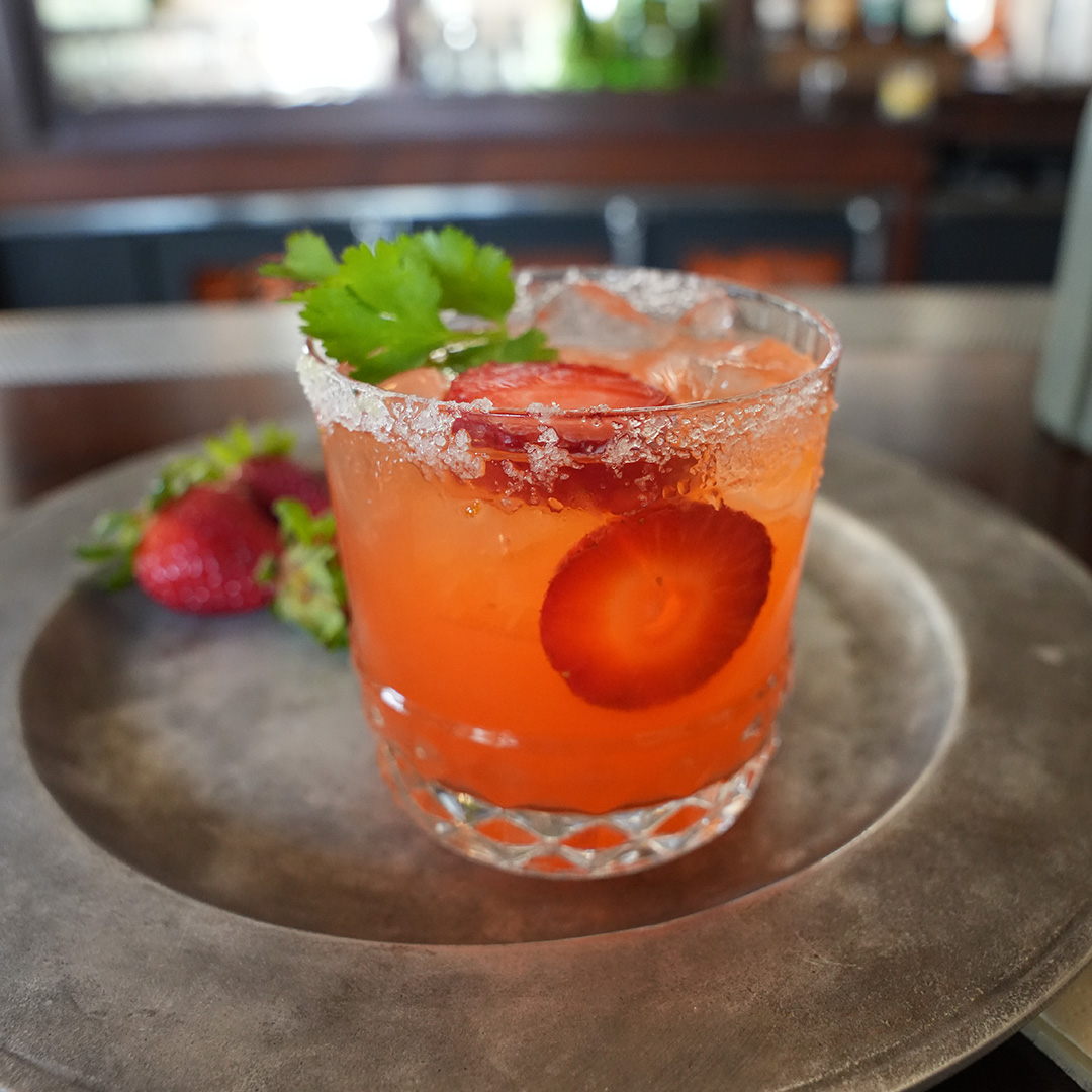 Special Celebrations at #Carriqui for the 4th are Texas Cookout Classics, Margarita Specials, Live Music &amp; More.
flicksandfood.com/2023/06/29/spe…