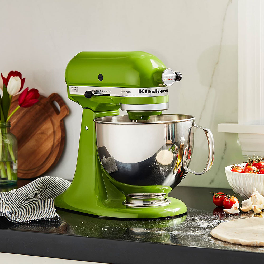 GilesElectrical's tweet photo. The possibilities are endless with KitchenAid stand mixers and blenders!
Master the art of mixing and blending, plus much more.
π©βπ³ https://t.co/HqtiSAxvSu
#colourfulkitchenaid #kitchenaidcollection #standmixers #foodblenders #homecook #bakingathome #getcreative https://t.co/8MRf8hbhL8