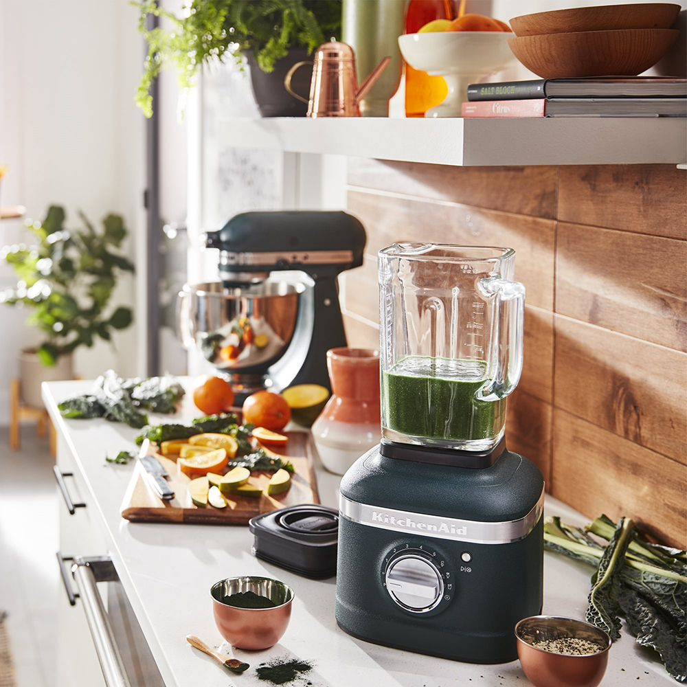 The possibilities are endless with KitchenAid stand mixers and blenders!

Master the art of mixing and blending, plus much more.

👩‍🍳 bit.ly/KA_Mixers-Blen…

#colourfulkitchenaid #kitchenaidcollection #standmixers #foodblenders #homecook #bakingathome #getcreative