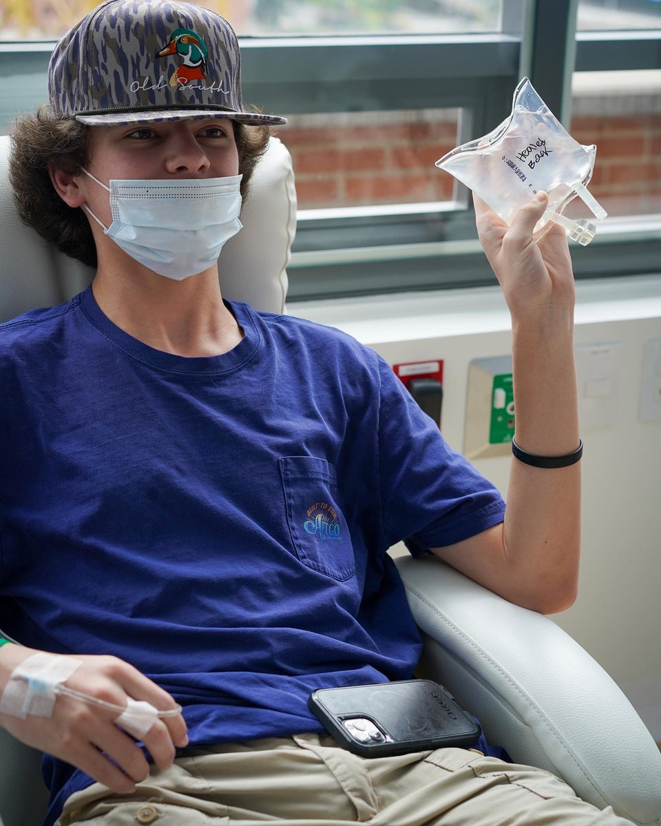 bioXcellerator's tweet photo. 15 year old Bryson just wants to get back out on the baseball field. #positivevibes #healedback #bioxcellerator💪 https://t.co/hwKbvbXf7k