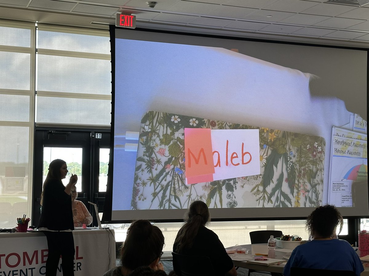 AnneMDavis_ tweet media