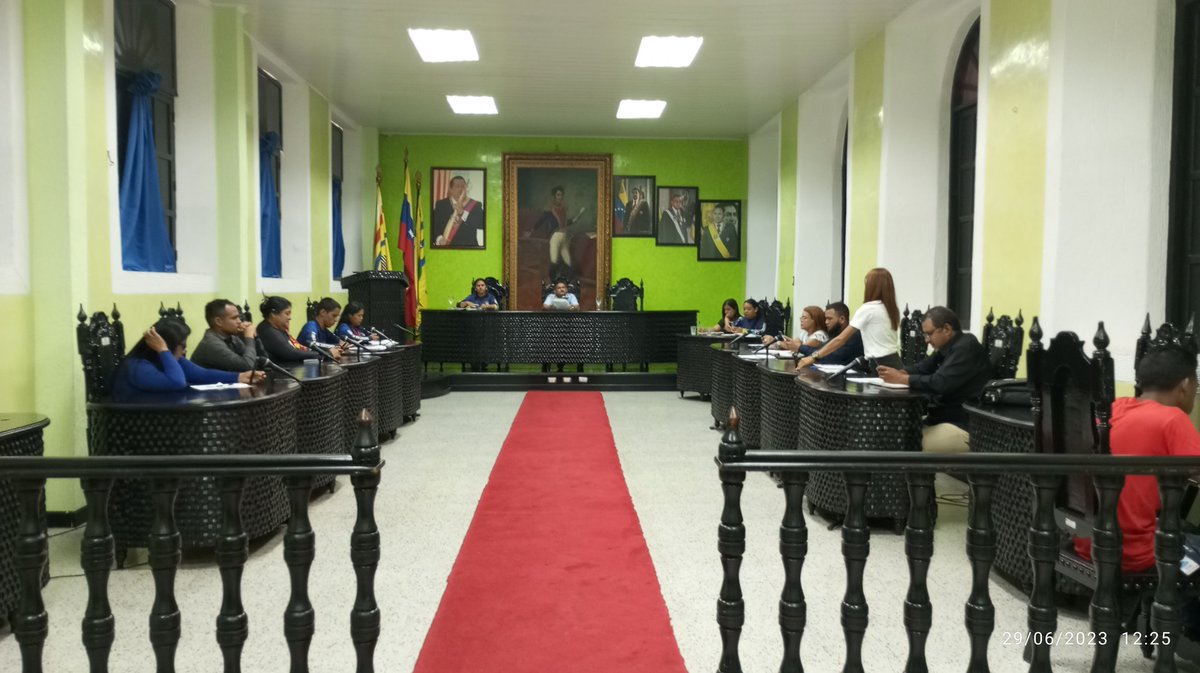 Carlos Rodríguez (@r_carlospsuv) on Twitter photo #hoy iniciando la sesión ordinaria del día Jueves #29Jun23 desde la camara municipal de Angostura del Orinoco.
<a href="/NicolasMaduro/">Nicolás Maduro</a> <a href="/dcabellor/">Diosdado Cabello R</a> <a href="/comandosergioh/">Sergio Hernandez</a> <a href="/amarcanopsuv/">Ángel Marcano</a>
#EmpoderarElPoderPopular #hoy iniciando la sesión ordinaria del día Jueves #29Jun23 desde la camara municipal de Angostura del Orinoco.
<a href="/NicolasMaduro/">Nicolás Maduro</a> <a href="/dcabellor/">Diosdado Cabello R</a> <a href="/comandosergioh/">Sergio Hernandez</a> <a href="/amarcanopsuv/">Ángel Marcano</a>
#EmpoderarElPoderPopular