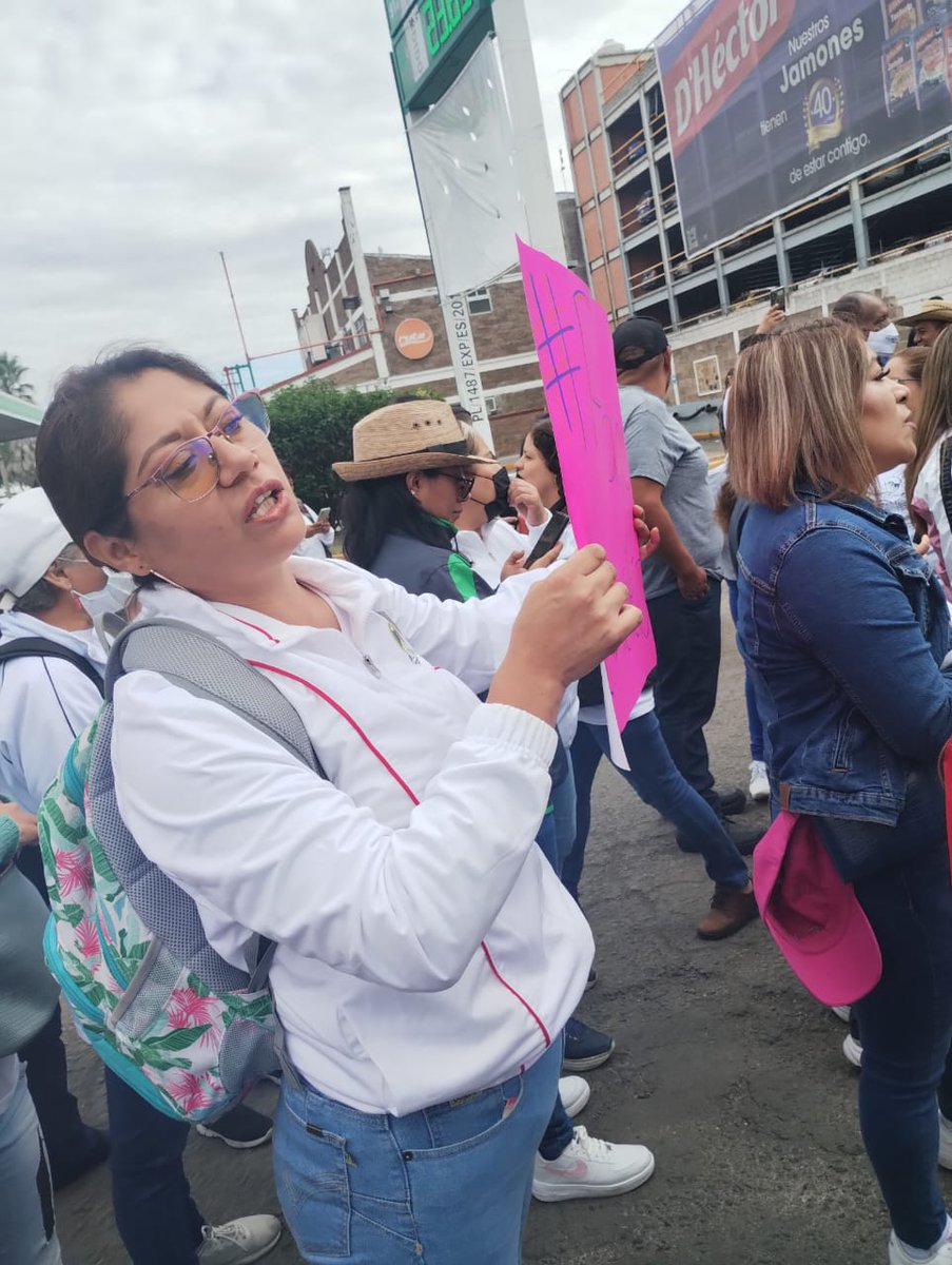 profjavier145's tweet photo. #Bloqueo
Región 5 en Tecámac también haciendo lo propio con el paro de labores y cierre de vialidades. 
#pagocompleto 
#regionoriente
#EMS 
#firmadeconvenio2023 https://t.co/5pp4yxuCo9