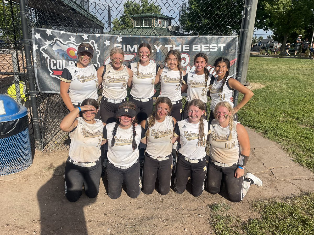309Gold's tweet photo. #squad #sparkler #gold309 https://t.co/sMoIZnSlq3