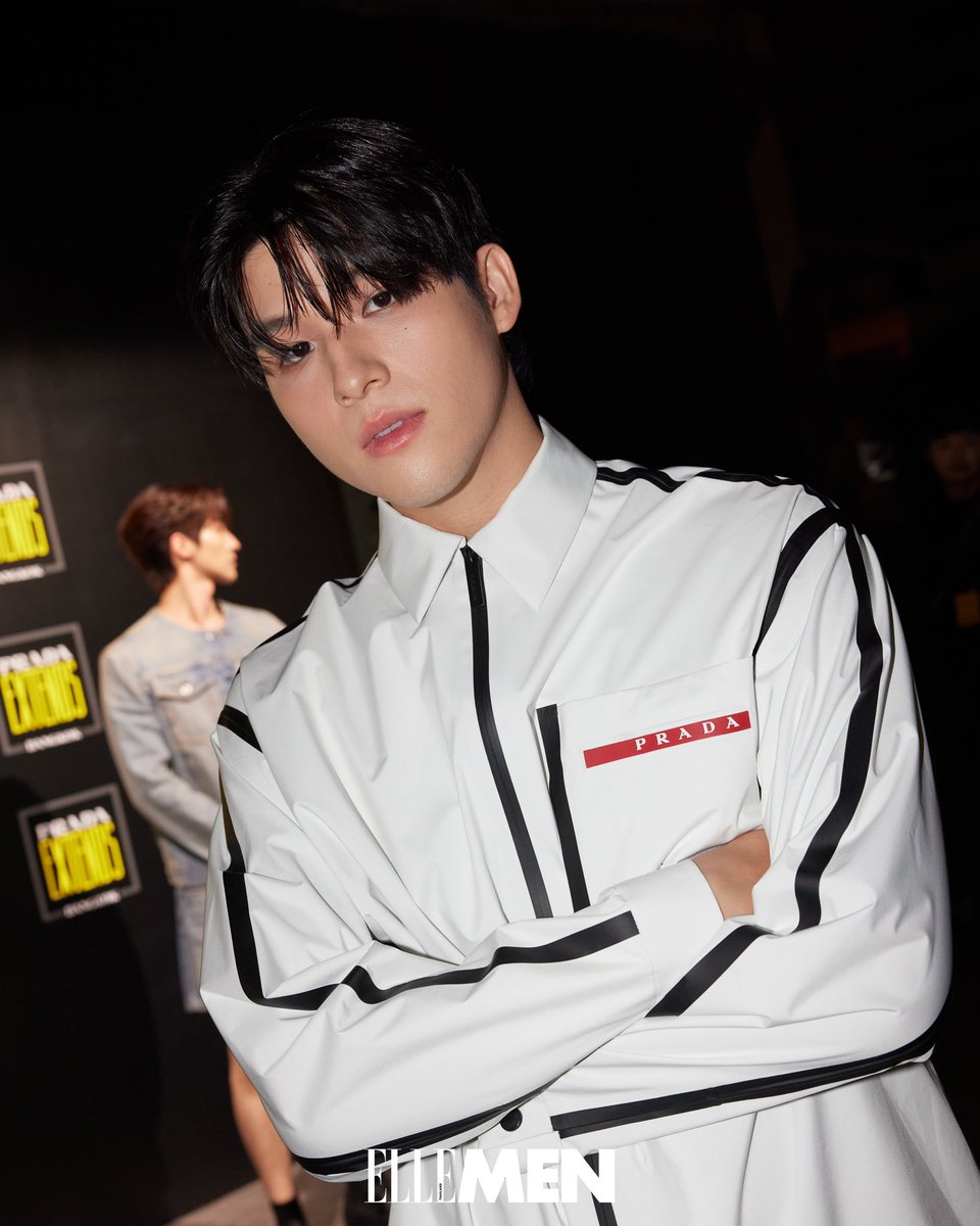 ElleMenThailand's tweet photo. หล่อทะลุกล้อง! ‘สกาย วงศ์รวี’ @skywongraveee ที่งาน PRADA EXTENDS BANGKOK Curated by Richie Hawtin ที่จัดขึ้นอย่างยิ่งใหญ่คืนนี้! 

#ELLEMENreports 
#ELLEMENthailand 
#Prada #PradaExtends #PradaExtendsBangkoko
#skywongravee https://t.co/YKGDZYiexJ