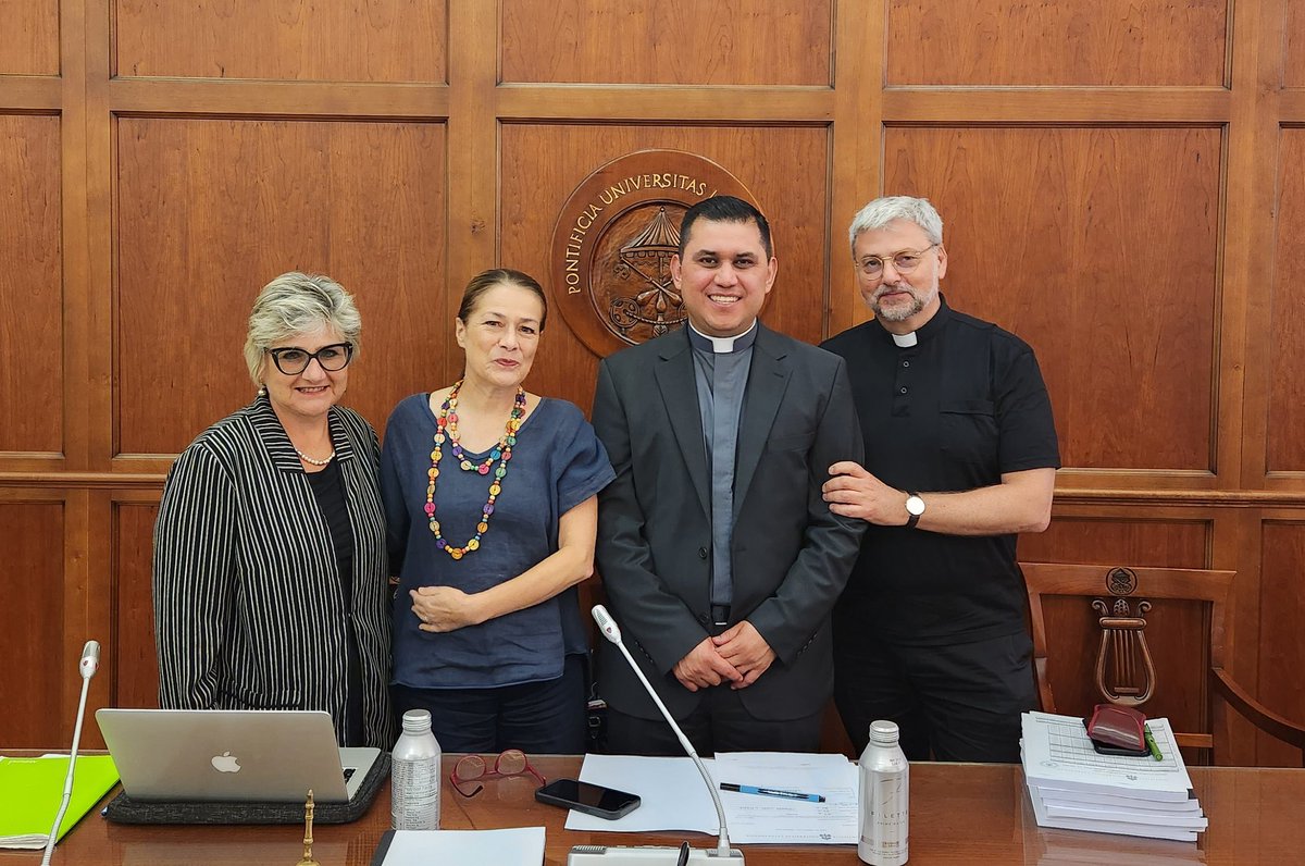 Colegio Mexicano en Roma tweet media