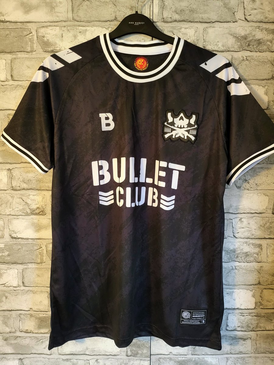 Baker396's tweet photo. Bullet Club top has arrived and it is #TooSweet @BLCKSMTHApparel https://t.co/5hRRycKDkB