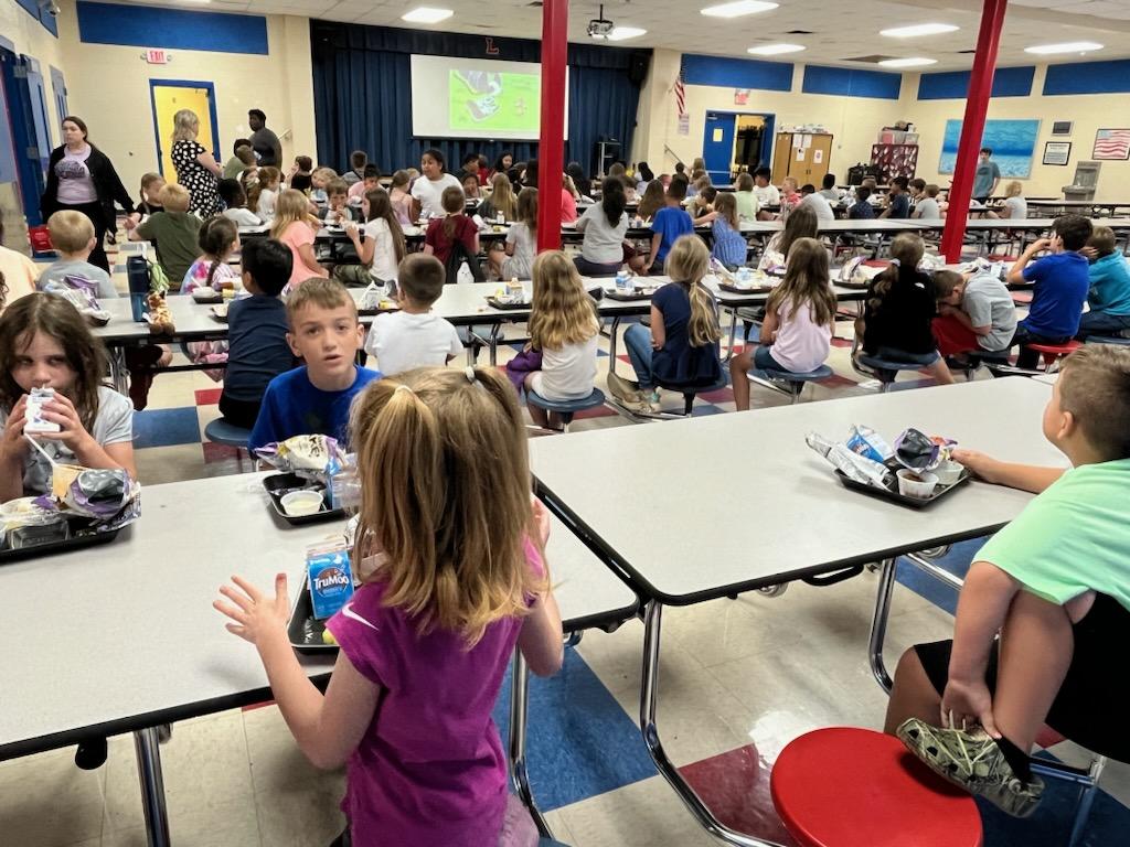 BedCoSchools's tweet photo. #SummerLearningCamp students enjoyed a special treat of dinner & a movie recently! Through events like this, our students build a strong community! #BedfordCountySchools #StudentCommunity #MovieTime #DreamBig https://t.co/6a5Whshcss