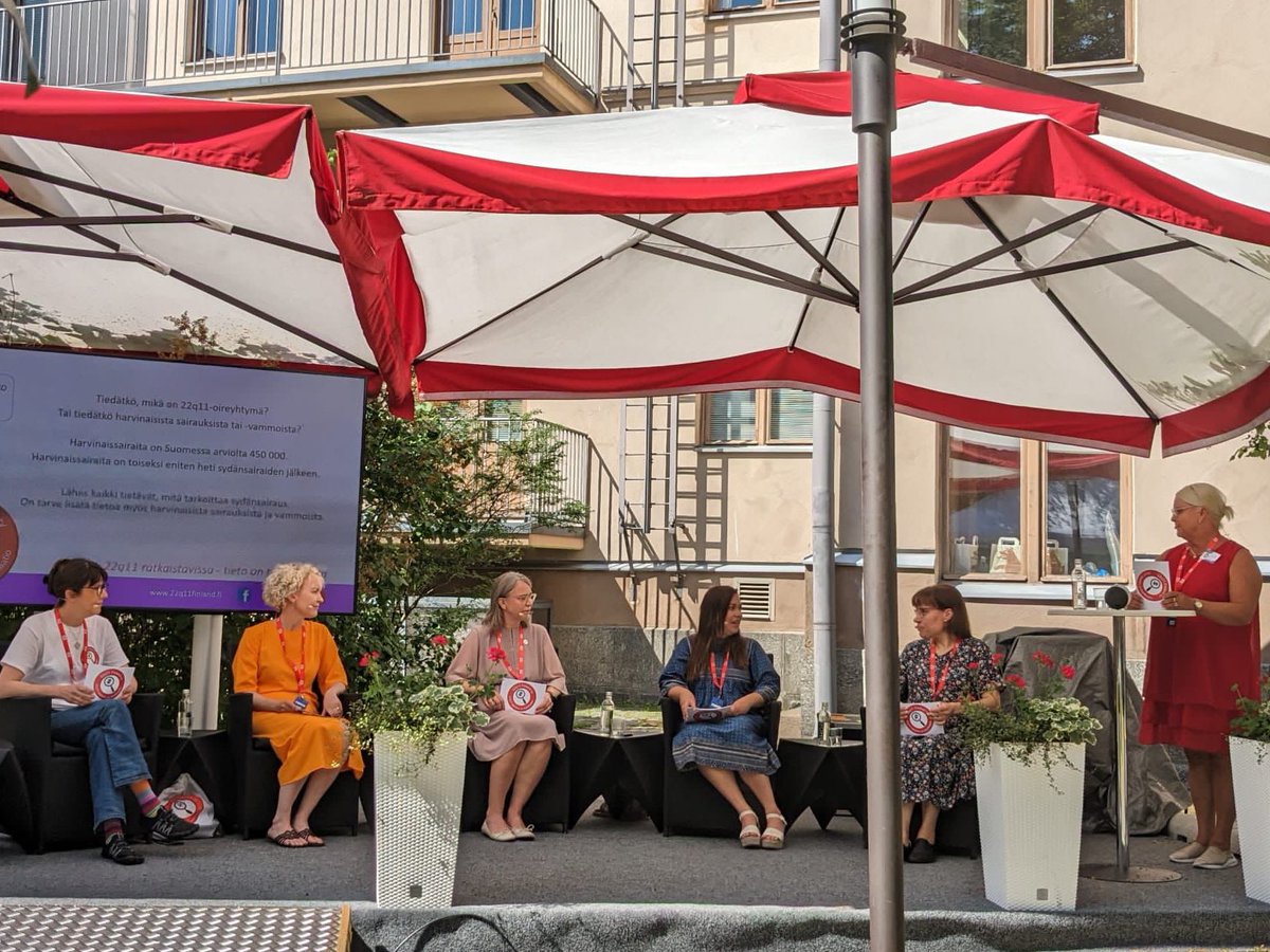 Harvinaissairauksien diagnostiikkaa ja hoitoa tulee kehittää lisäämällä konsultaatiomahdollisuuksia ja täydennyskoulutusta lääkäreille. Kiitos @SuomiAreena, panelistit ja järjestäjä @22q11F!
#22q11tutuksi #harvinaiset #harvinaisetsairaudet #kokemustoiminta