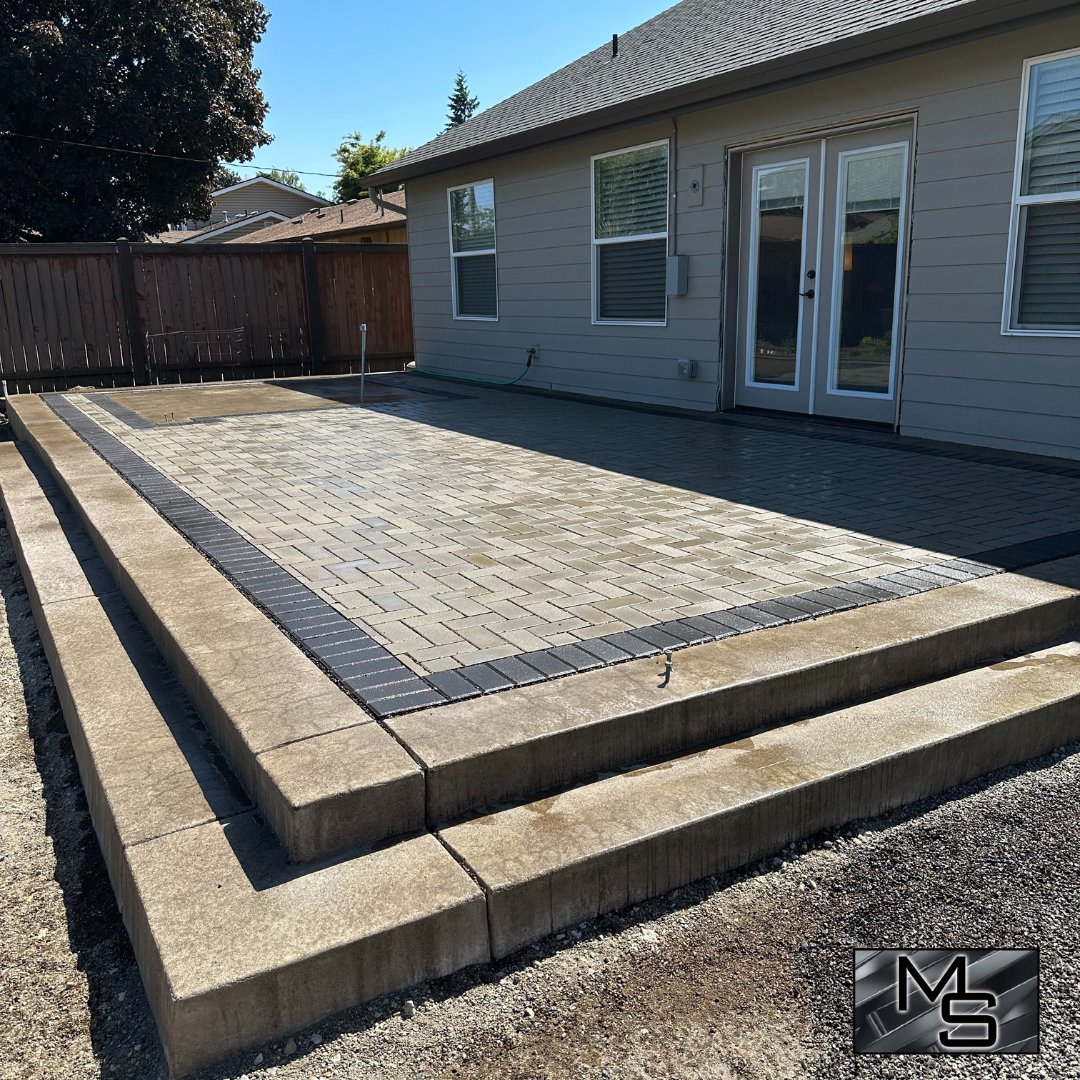 mcontractorllc's tweet image. Let us transform your backyard into the paradise you have been wishing for! Check out this #paverpatio we recently did for a client in #SpringfieldOR. 👍 We are currently finishing up a #patiocover for them and will post the finished results soon.
CCB# 22317
(541) 606-5680