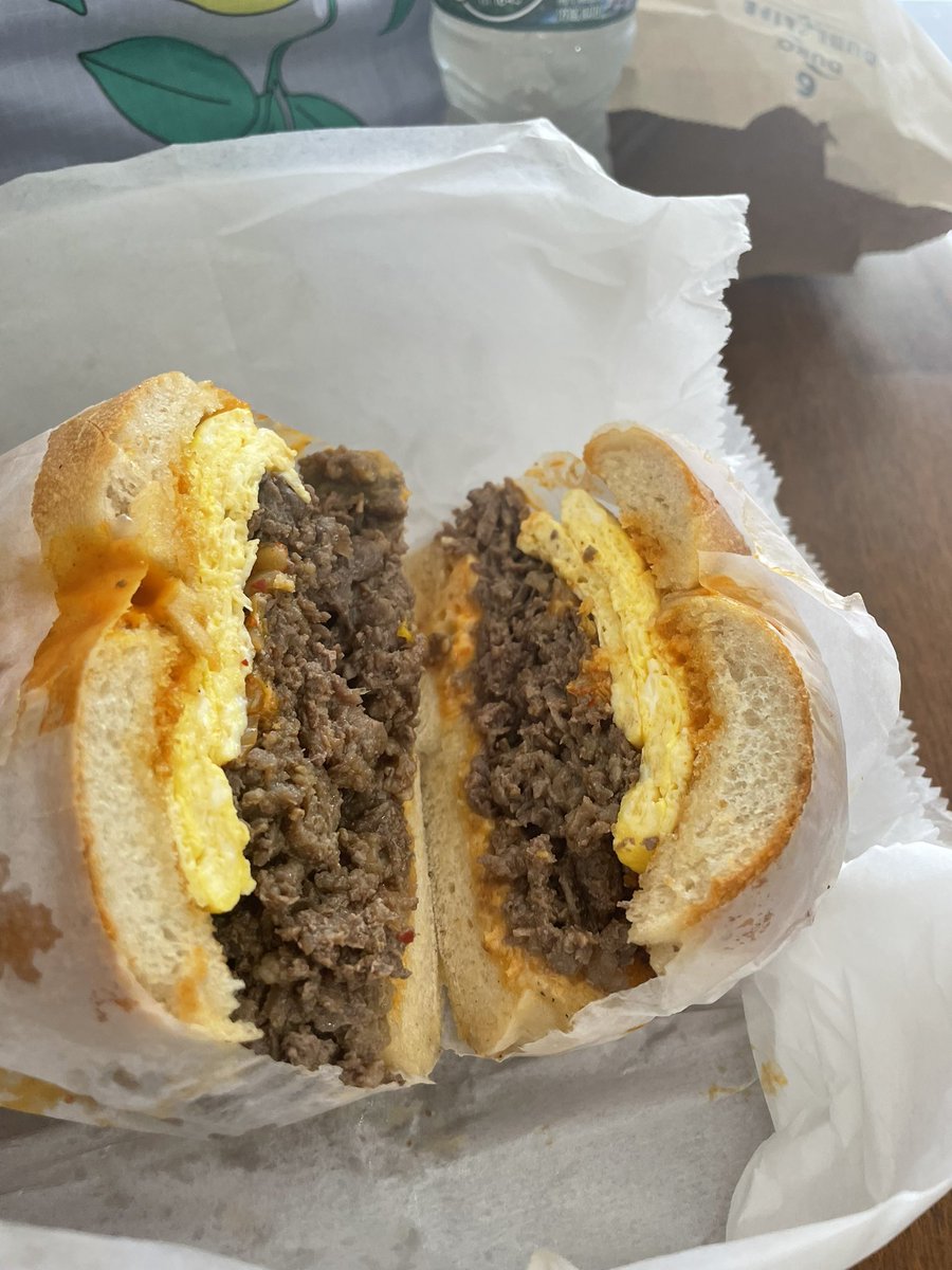 AichaFokar's tweet photo. Decided to take a solo-NYC trip before PGY-2 and ended up having a bagel I’ll have to come back for! “Seoul Meets Bagel” from Between the Bagel in Astoria, Queens 🤤 
-Bulgogi
-Gochugang mayo 
-Kimchi 
-Eggs https://t.co/4ec0fGsOBD