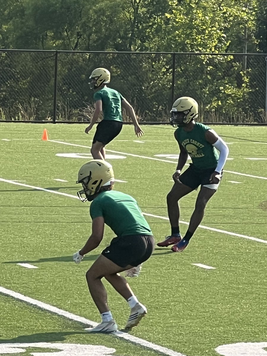 AdenPenn's tweet photo. had a great day at 7 on 7s with my teammates 💙 https://t.co/FIheKCRh2Z