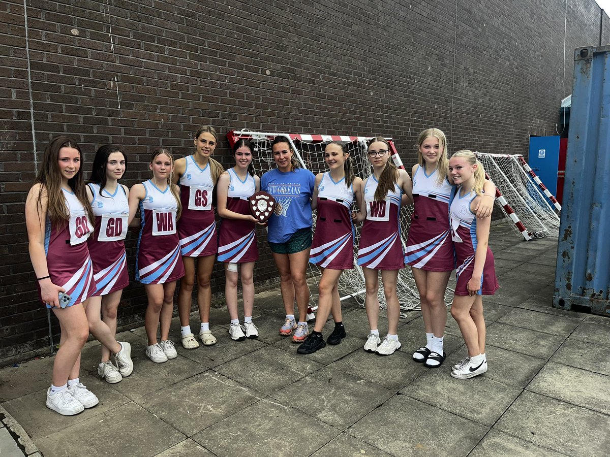 ActiveSchAngus's tweet image. ⭐️ ⭐️ ⭐️ Congratulations @ForAcad S3 Netball girls on their win against Monifieth HS, securing their top spot in the Angus Schools Netball League!!Delighted to present the girls with their shield &amp;amp; looking forward to next season 🏐 🏆 #Opportunities #ActiveForfar @NetballScotland