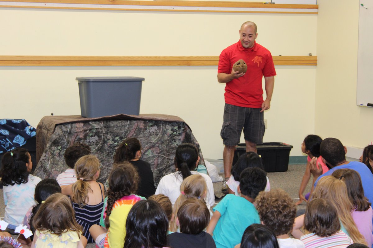 mclsnj's tweet photo. Larry from #uniquecreatures visited the Hickory Corner Branch and educated the audience about several #animals including a red-footed #tortoise, an #iguana, an #armadillo, and an #owl.

Larry will be back with his animals at the Hightstown Branch on 7/21 @ 10am! https://t.co/fPhVX6XnLi