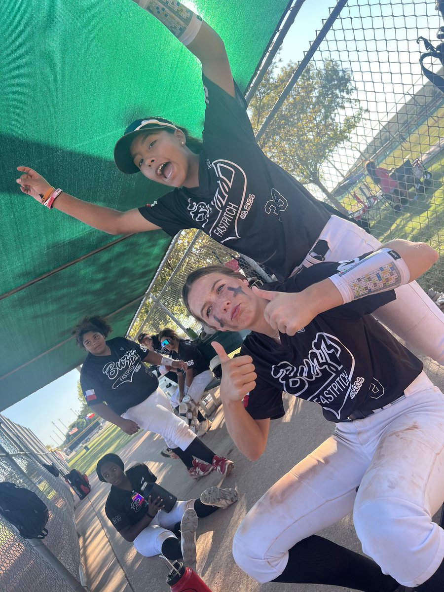 Me and <a href="/LexiRosillo/">Lexi Rosillo</a> are going to be playing in the 14u Future’s Game tonight <a href="/5pm/">5pm.co.uk</a>. It will be aired on ESPN3. Come out and support BUZZ! <a href="/TreyHoldbrook/">Trey Holdbrook</a> <a href="/BuzzGold08/">Buzz Gold 08</a>