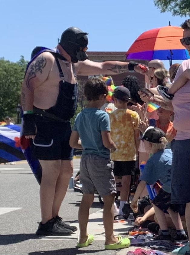 I reached out to @coloradodems chair @ShadMurib to ask why Denver Puppy Play and BDSM clubs were marching at the #Denver #PrideParade Parade and approaching small children.
He did not respond.

#copolitics #9news #heynext #BeOn9