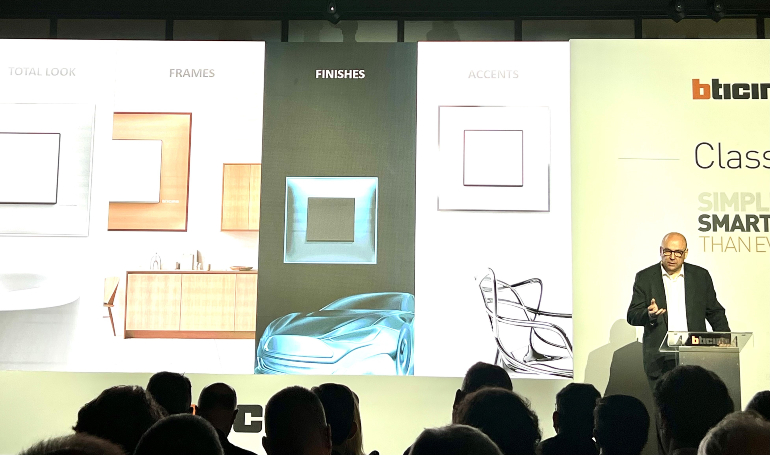 aunaelec's tweet photo. 📷Ayer tuvimos el placer de asistir a la presentación de #Classia, la nueva serie de #mecanismos de @BTicino_es , marca de @LegrandGroupES .
Descubre todo sobre esta nueva gama --> https://t.co/Syd1gfHZkc
Gracias a Legrand por compartir este lanzamiento con los miembros de AÚNA! https://t.co/ePXbVtSM6S