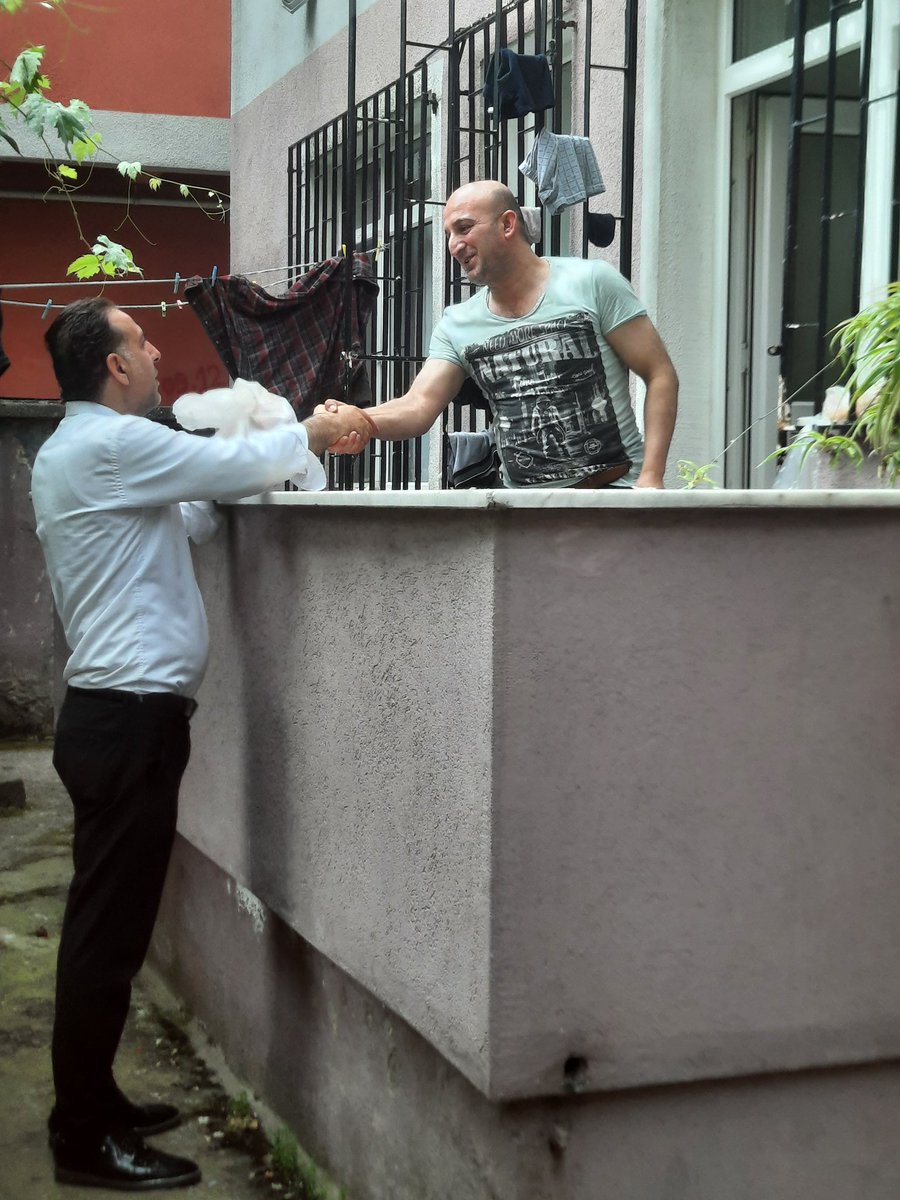 Her yıl olduğu gibi bu kurban bayramında'da 700 ihtiyaç sahibi ailerimizin ihtiyacı olan  etleri  kendilerine teslim ederek  mutluklarını paylaştık  #inandığınyoldayürü