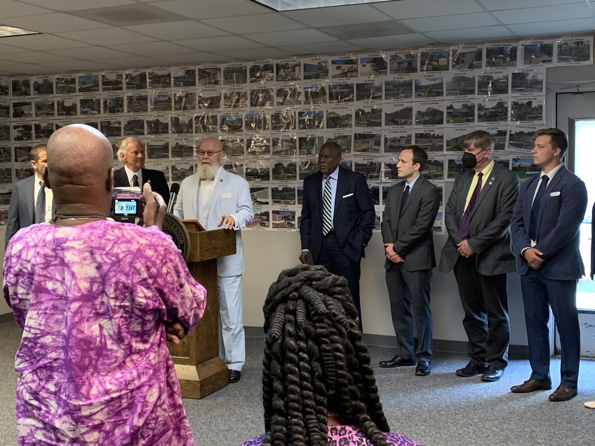 Press conference with Governor McMaster announcing the release of the first statewide resilience plan. Lots of HVRI involvement in plan including Professors Carbone and Cutter, and alums—Alex Butler, Andrew White, Hope Mizzell, and Kirstin Lackstrom #usc geography
