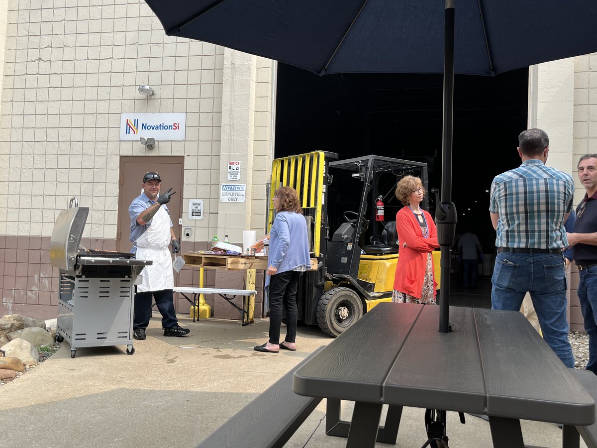 A perfect sun-filled day to enjoy grilled burgers and treats alongside our teammates. Here's a few highlights from today's #summerbbq event at our #Ohio facility.