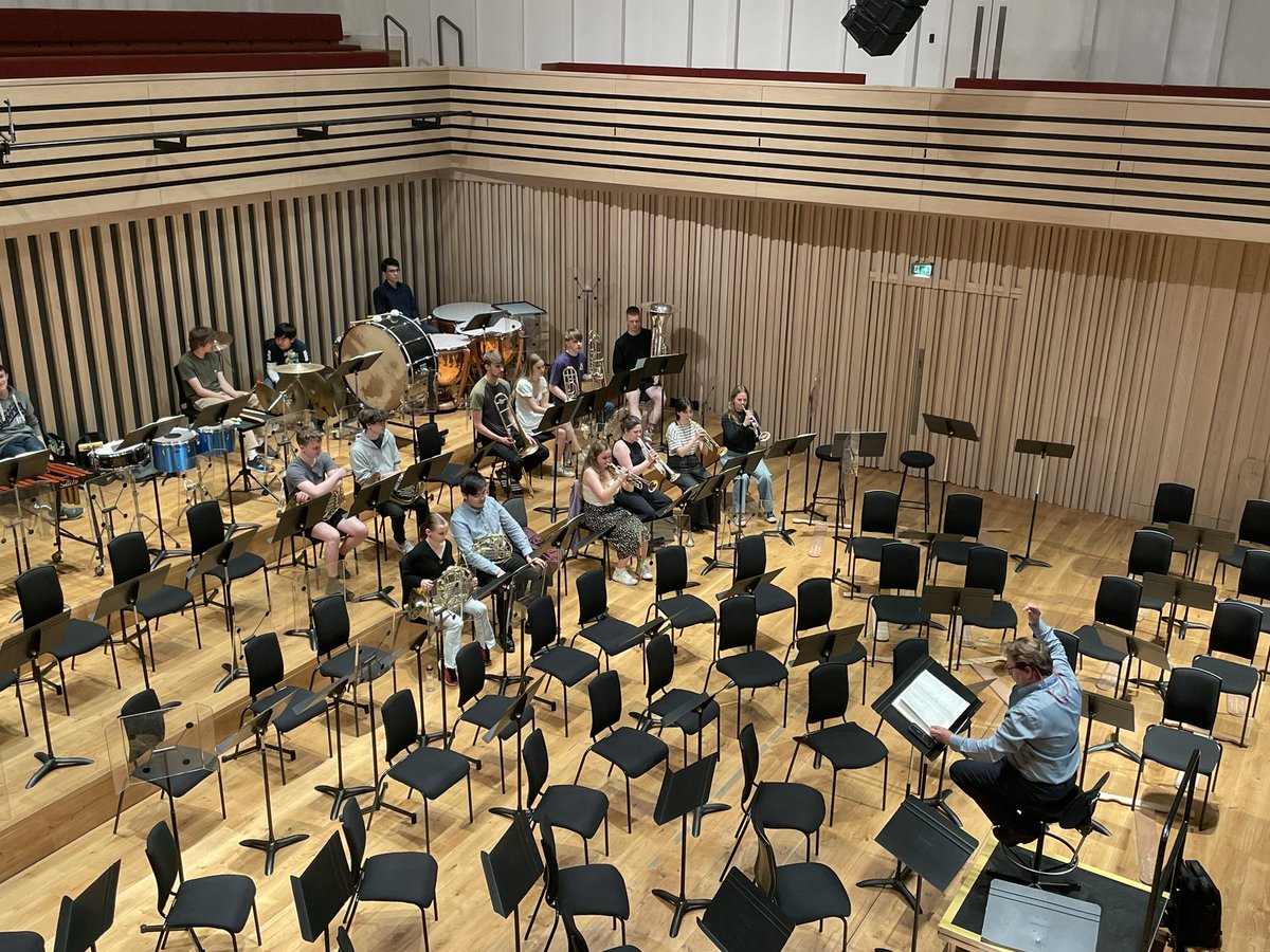Tom Redmond (@redmond_tom) on Twitter photo Alongside our <a href="/Chethams/">Chetham's School of Music</a> music course <a href="/KarenNiBhroin/">Karen Ní Bhroin</a> & <a href="/Timothy_Redmond/">Tim Redmond</a> launch the inaugural <a href="/AndOtherDuties/">AndOtherDuties</a> conducting course. 8 young conductors learn what it is to work with a youth orchestra. Alongside our <a href="/Chethams/">Chetham's School of Music</a> music course <a href="/KarenNiBhroin/">Karen Ní Bhroin</a> & <a href="/Timothy_Redmond/">Tim Redmond</a> launch the inaugural <a href="/AndOtherDuties/">AndOtherDuties</a> conducting course. 8 young conductors learn what it is to work with a youth orchestra.