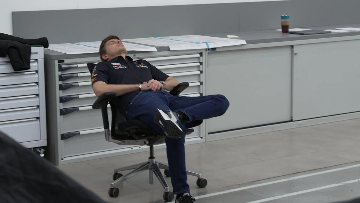 maxsredbull's tweet photo. max after answering one question https://t.co/gUXTRlNv9y