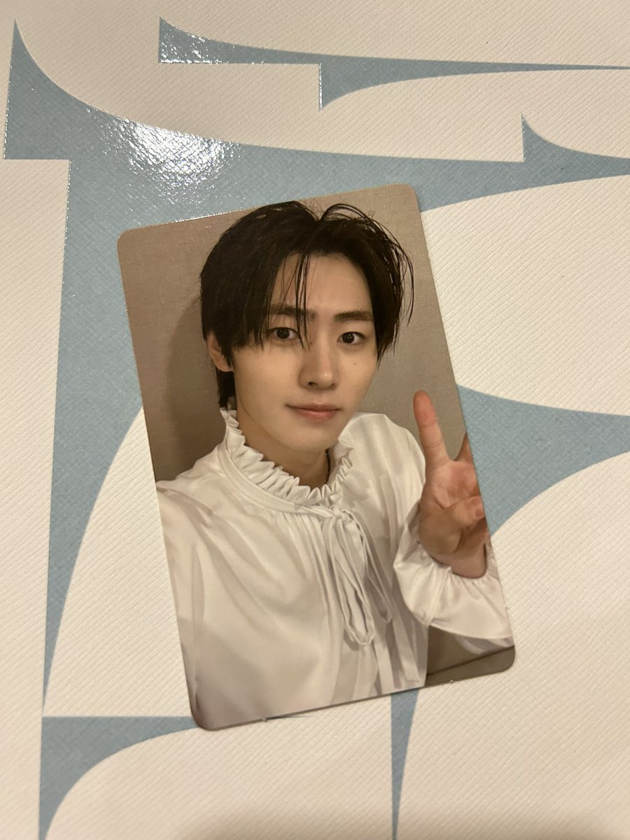 wtbyena's tweet photo. wts lfb enhypen ph

— 280, 250 payo
— onhand good condi

# enha sunghoon sakristan hoon yet pc selca ber version d:a dimension answer https://t.co/aIKkni9sfv