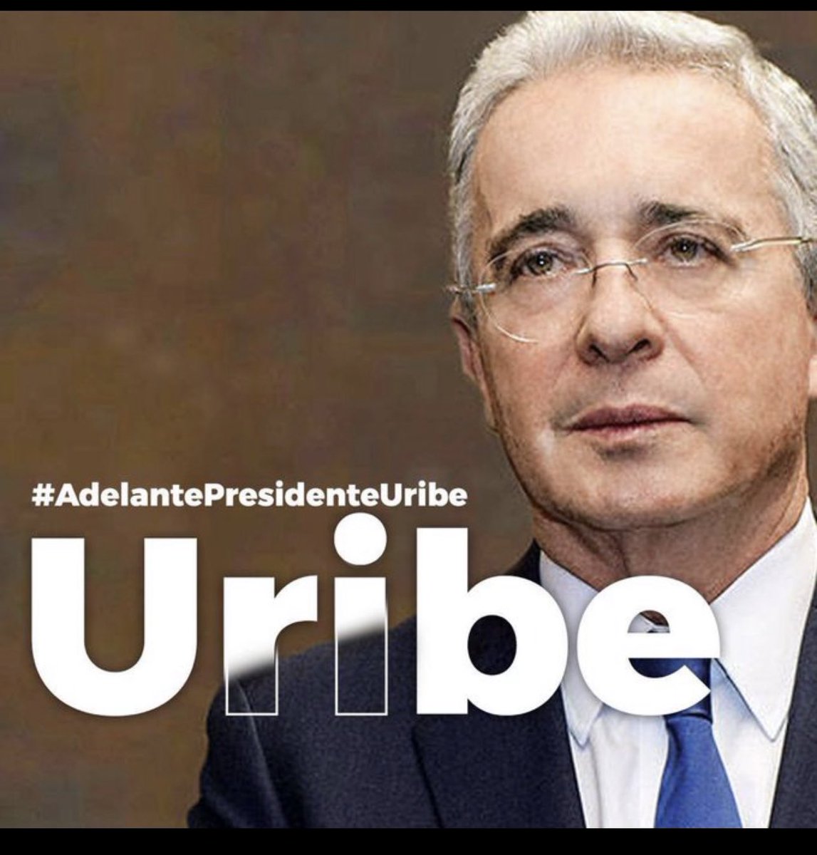Jhonffonseca's tweet photo. ¿🇨🇴🫡 Definitivamente Firmarías para que @AlvaroUribeVel volviera a la presidencia hoy mismo? 🙋🏻‍♂️🇨🇴SI🔄❤️ 💬 https://t.co/A27f8g2UnN