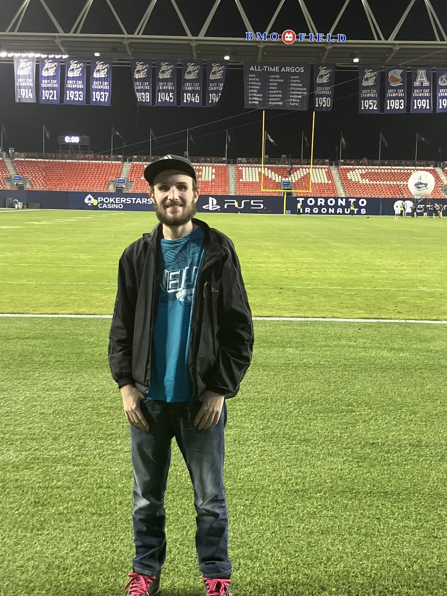 hockeybud29's tweet photo. Throwback to the @TorontoArgos 2023 Home Opener. Thanks for bringing me to the game! And Pinball for the picture! Love my little replica ring too! #torontoargonauts #homeopener #toronto #cfl #greycupchampions #replicaringgiveaway #replicaring #tbt #throwbackthursday #throwback https://t.co/dJVgzfcMyO