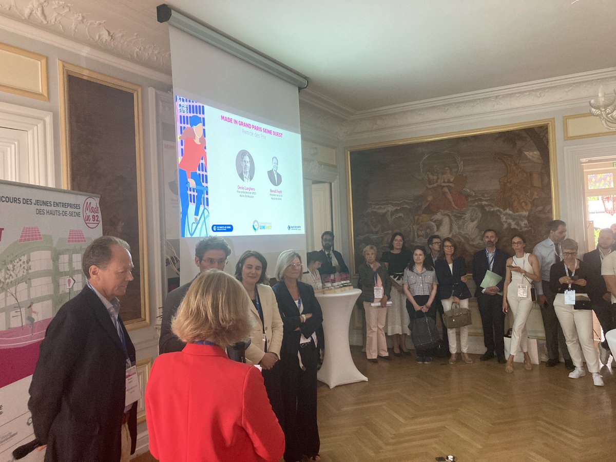 FranceStockpro's tweet image. @dlarghero ouvre la cérémonie de remise des Prix de #MadeIn92 après la réception de 700 dossiers auprès de @GPSO_SeineOuest et @CCI_92 
@FranceStockpro est demi-finaliste de la catégorie #transition #energetique.