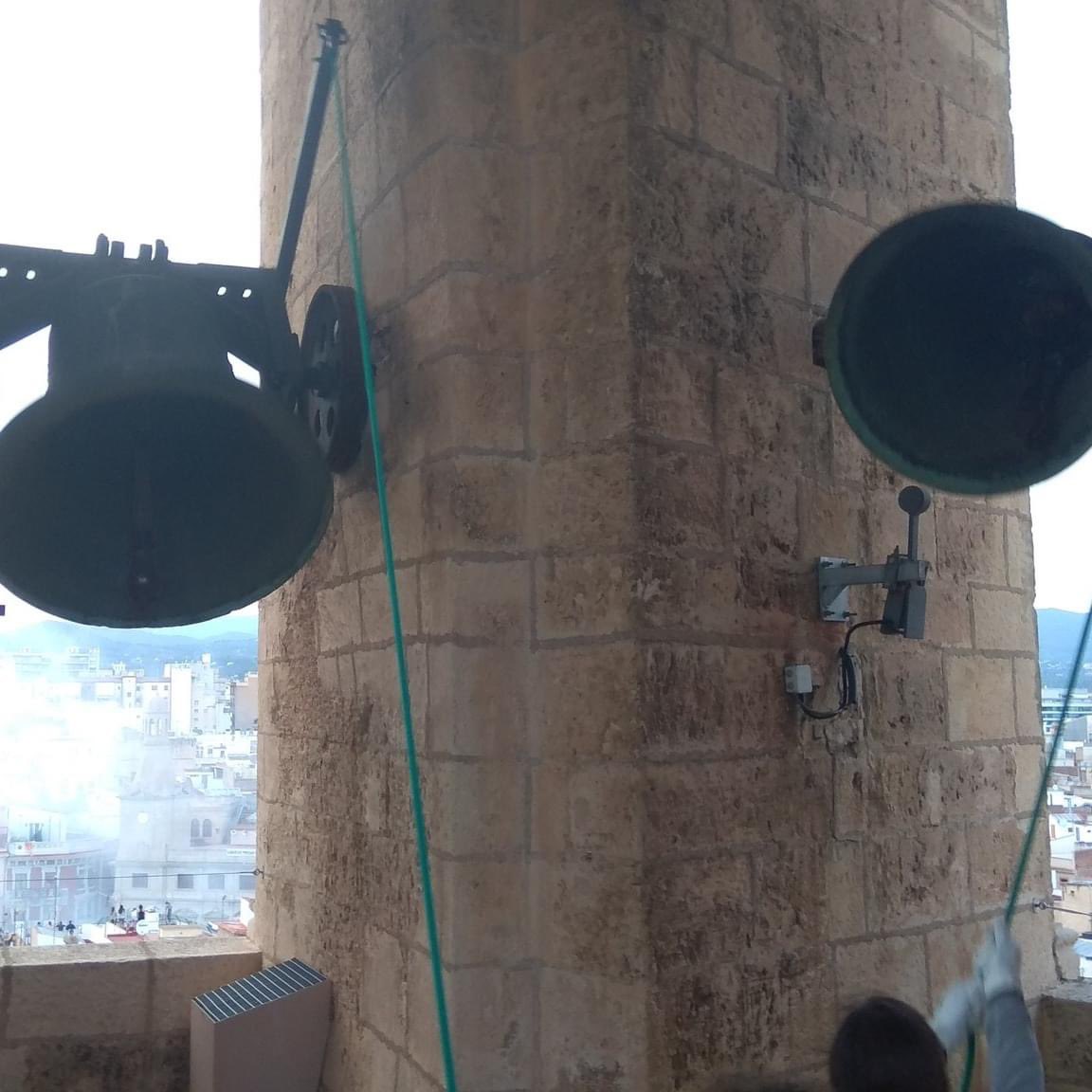 Són les 7 del a tarda, l' <a href="/aligadeReus/">À𝗹𝗶𝗴𝗮 𝗗𝗲 𝗥𝗲𝘂𝘀</a> ja està preparada per fer el ball solemne curt al bust reliquiàri de Sant Pere.
Nosaltres també estem preparats perquè just s'acabi el ball,  farem el toc general per acompanyar la processó fins que Sant Pere torni arribar a la Prioral.