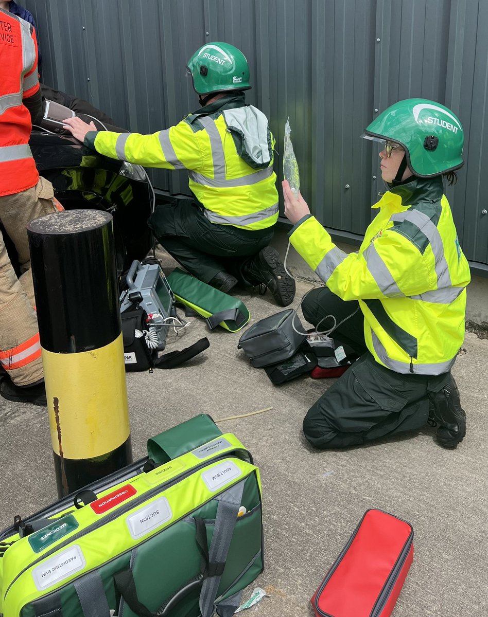 High fidelity RTC entrapment scenario with @Alice__Cochrane and some firefighters #studentparamedic #PHEM