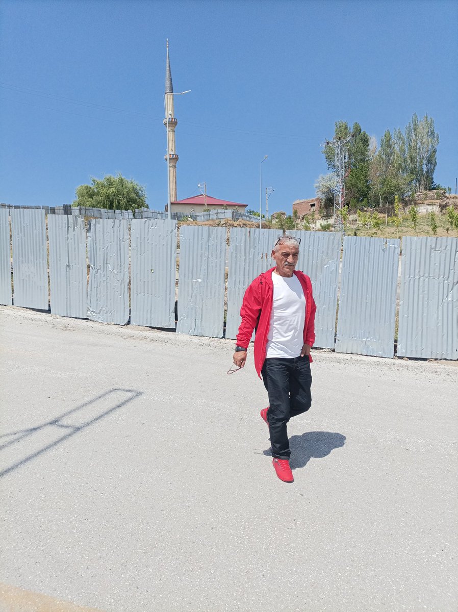 Deyerli arkadaşlarım kurban bayramınızı en içten dileklerimle kutlarım hayırlı bayramlar dilerim kürt idris