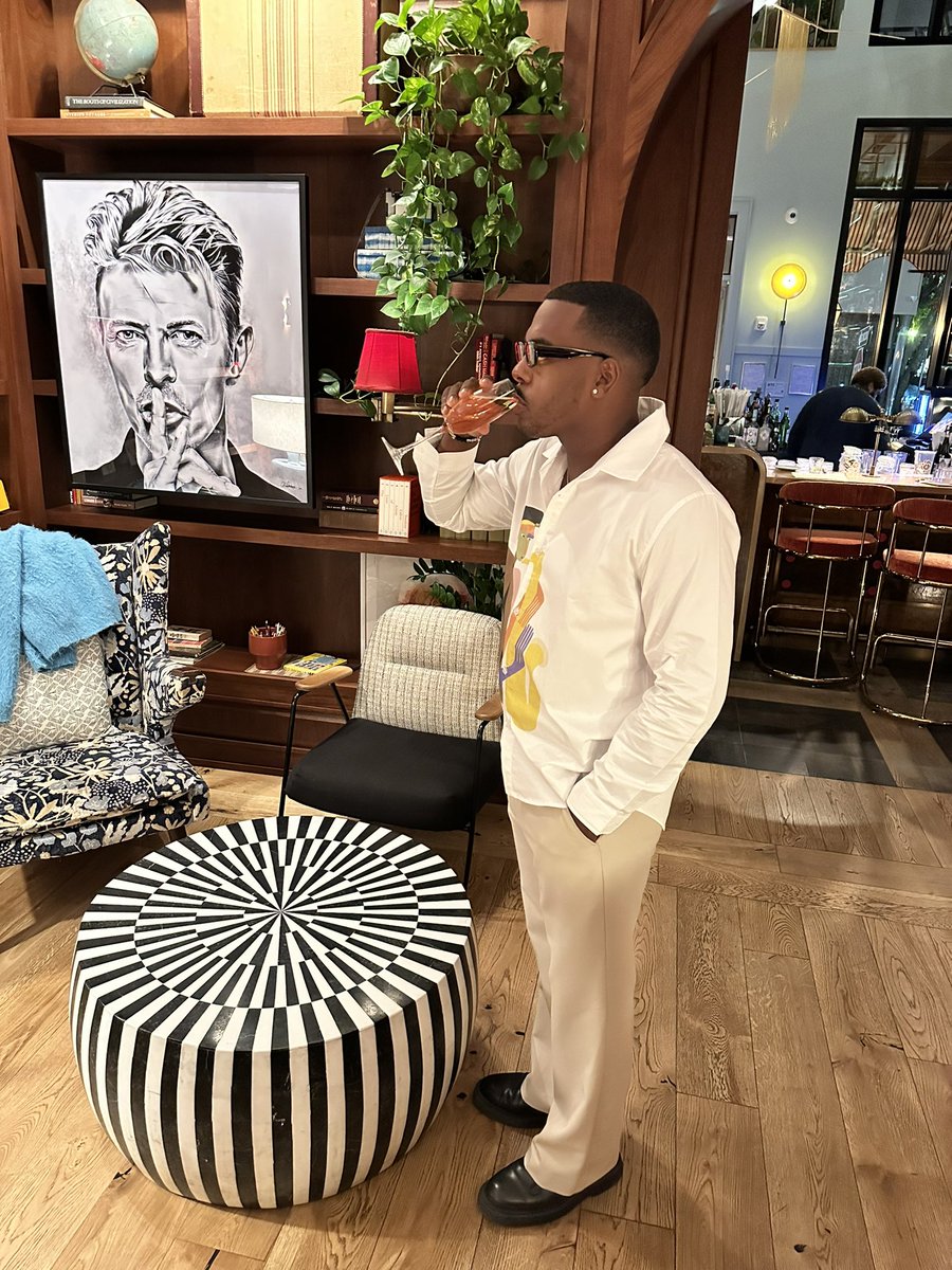 wokeuptoocozy's tweet photo. ALL you n***** can't be HIM, some of y’all gone have to accept being them.

HBD TO MYSELF, 28 Years Of Life 🎈 https://t.co/xjboeoDIJm