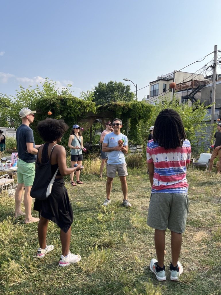 tempgardendc's tweet photo. Juggling Workshop
Spring 2023 https://t.co/eNEPxdcczG