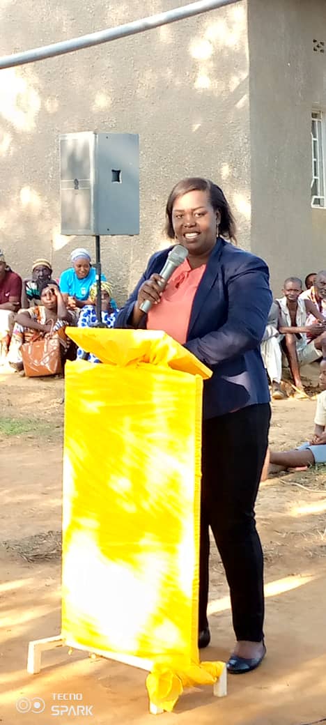 RilimaBugesera's tweet photo. None muri @RilimaBugesera muri #GSKabeza habereye igikorwa cyo gutaha amashuri ibyumba 6 bisanga ibisanzwe 15, ni murwego rwo kugabanya ubucucike no kongera ireme ry'uburezi, umushyitsi mukuru yari VM ASOC @YImanishimwe  wahawe ikaze na #MURWANASHYAKAOscar #ESRilima
@MutabaziRich https://t.co/9JPz7KG9LY