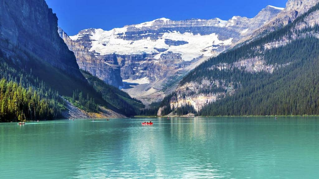 ViajayVuela_MX's tweet photo. ¿Cuál es el país con más lagos del mundo? 
 En Canadá encontrarás más lagos que en cualquier otro lugar del planeta, son cerca de 3 millones en total. ¡Seguro te impresionará su belleza en cada uno de ellos!
#Canadá #lagosCanadá https://t.co/AnJu4Af8wu