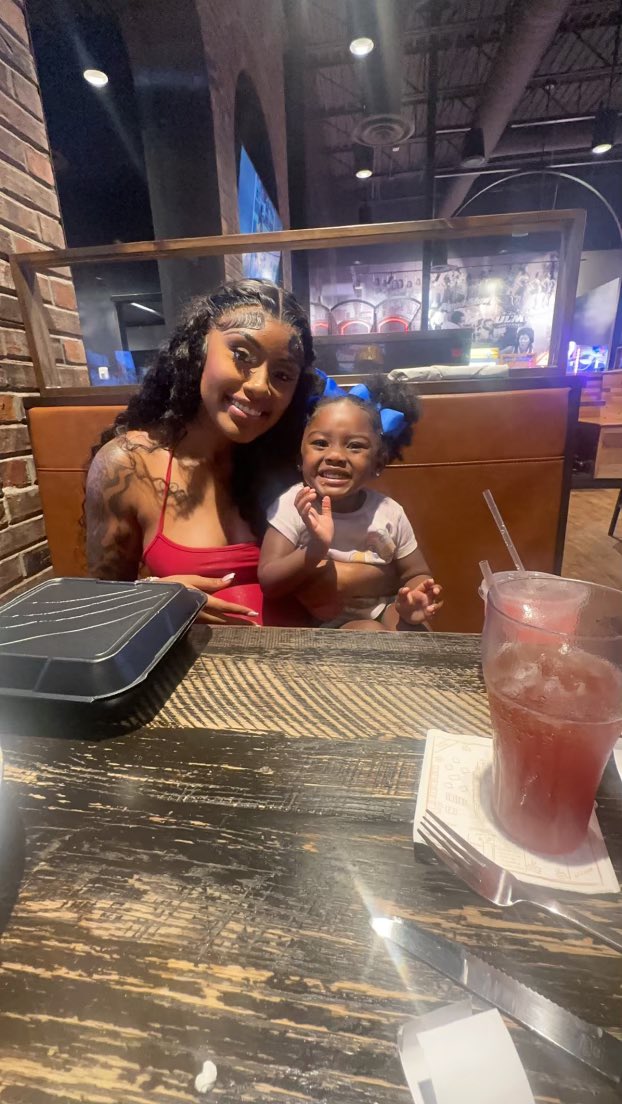 THE PRETTIEST🎀 tweet media
